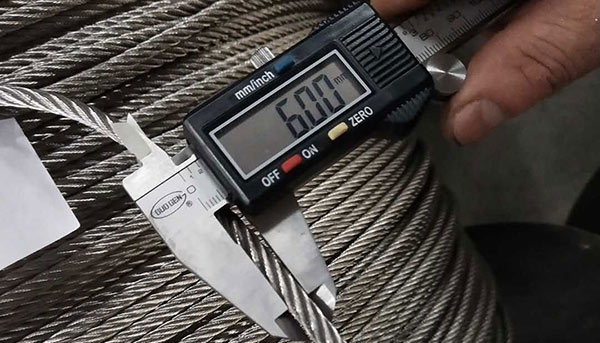 鋼卷吊帶平時(shí)如何維護(hù)？How to maintain the steel coil sling?